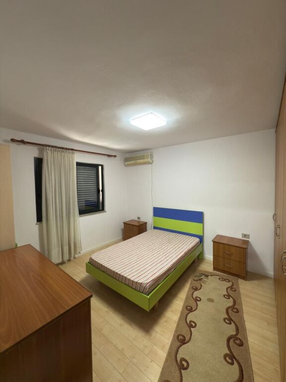 Shitet 2+1,Shkolla Baletit