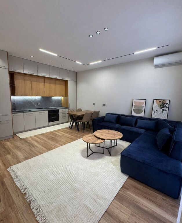 1+1 in affitto, Delijorgj