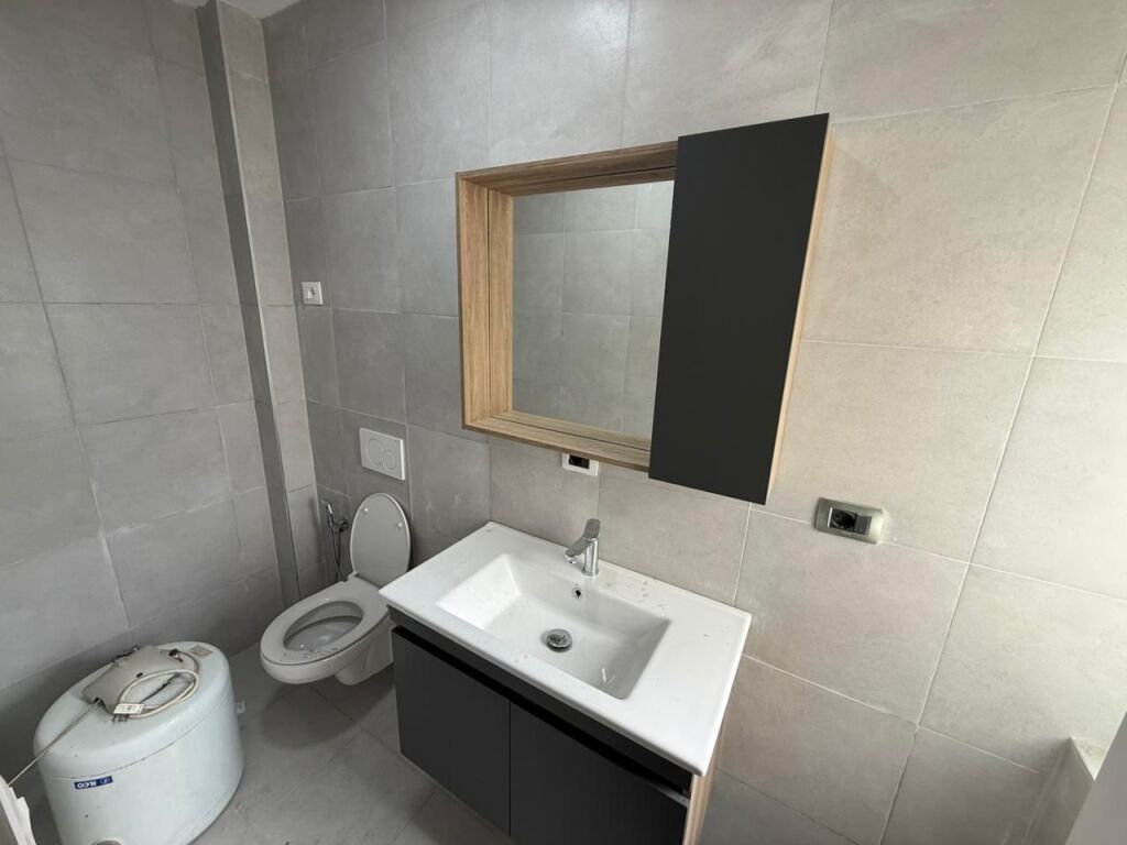 📣 QERA Ambient Zyre (Tipologji 3+1+2) 📍 Ali Dem ✨ 💶 Cmimi 70.000 Leke/Muaj (Neto)