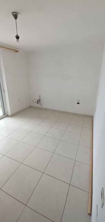 Jepet Me Qera Apartament 3+1+2 Tualete ++1 Ballkon