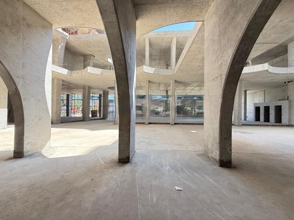 Shitet Apartament 1+1 Bulevardi Ri (Park Avenue) ! 195,000 €