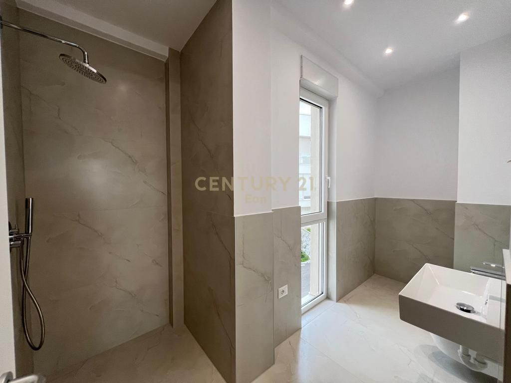 SHITET VILE NE FARKE, TIRANE !