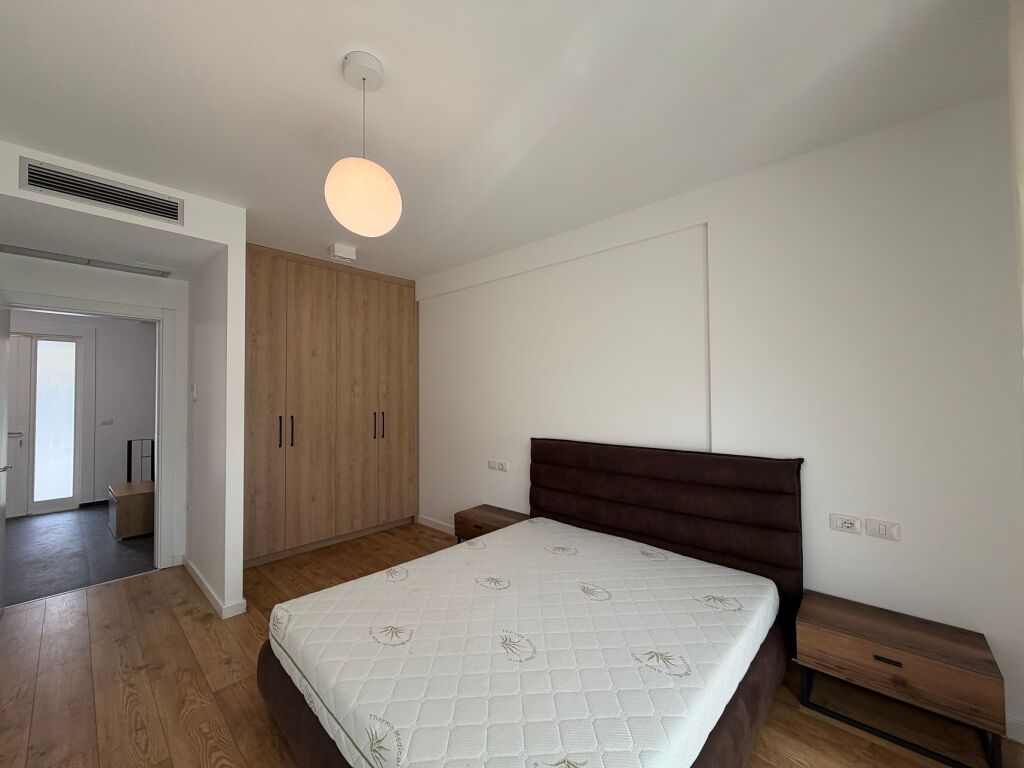 Vilë 3+1+oborr+garazhd me qera në ne TEG - MULLET