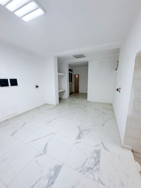 BUSINESS PREMISES FOR RENT NEAR THE MARKET, DURRES