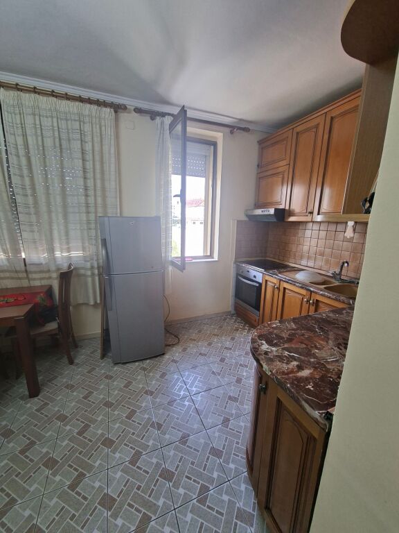 VENDESI APPARTAMENTO 3+1+PAPAFINGO VICINO AL 21 DICEMBRE