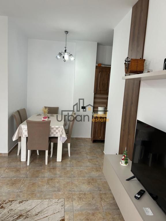 Qera, Apartament 2+1, Pazari i Ri, Tiranë - 800€ | 100 m²