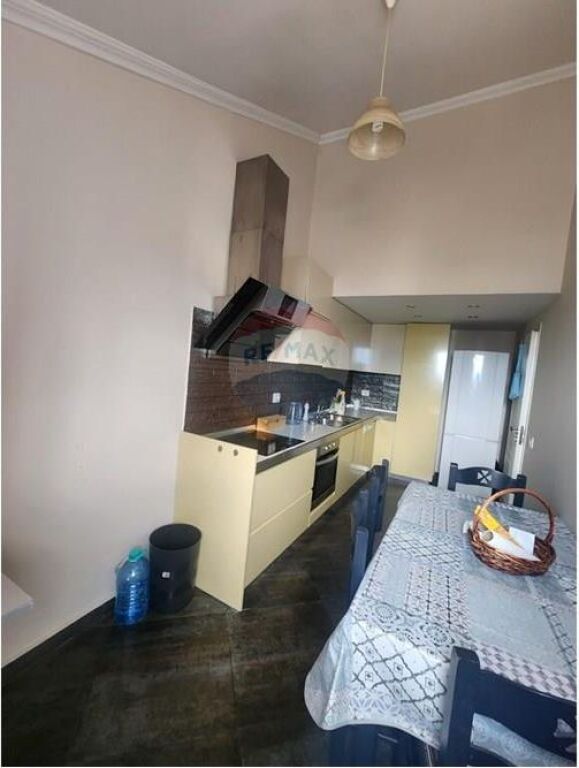 Penthouse - Për Shitje - Liqeni i Tiranës, Tiranë(ID: 530561001-108)