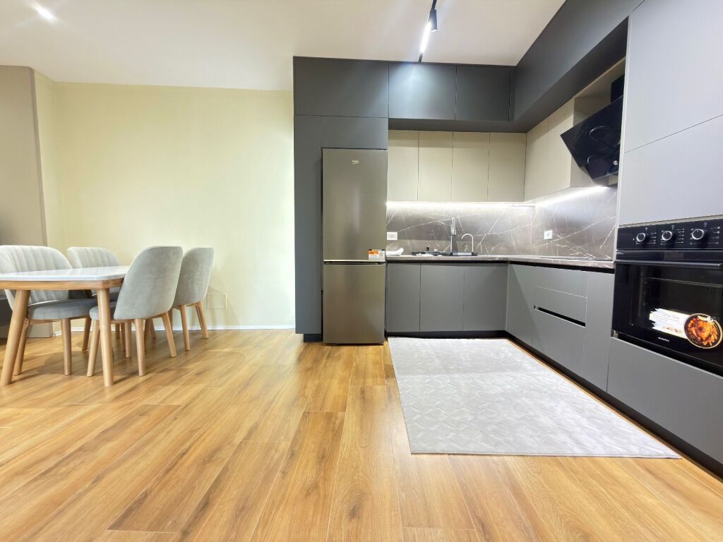 Apartament 1+1 ne shitje.  Galeria Roma Rr.Kavajes! 280.000 €