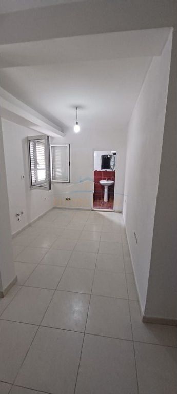Qera,Apartament,3+1,Xhamlliku,Tirane