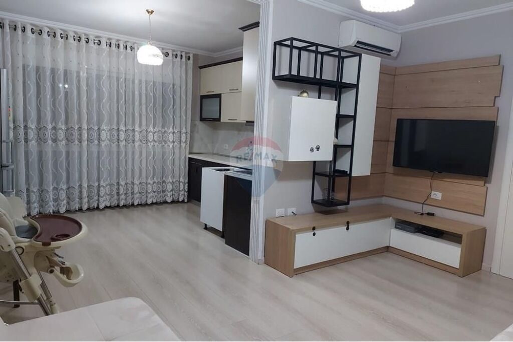 Appartamento - In Vendita - Via 5 Maji, Tirana