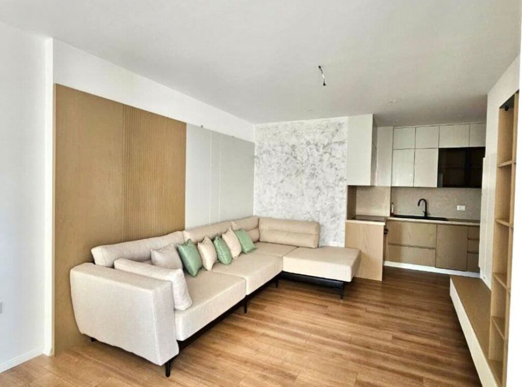 SHITET NGA PRONARI APARTAMENT 2+1 KAFE FLORA 270.000