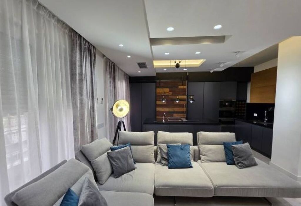 APARTAMENT 2+1+2 PER QIRA