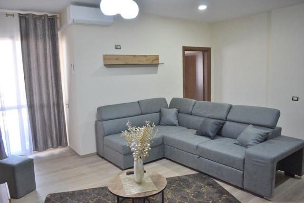 🏡 Jepet me qira apartament 1+1 📍 Tek Globe / përballë Delijorgjit💶 Çmimi: 600€/muaj