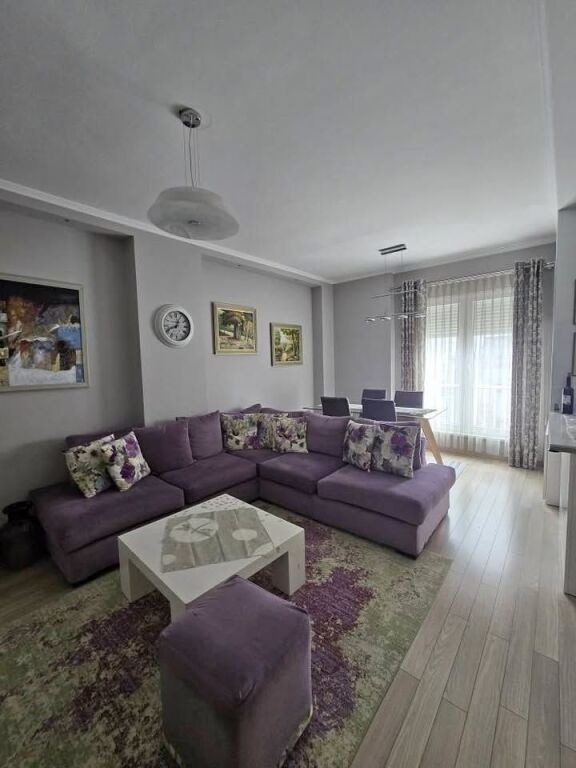 Appartamento 2+1 in Affitto  📍 Posizione: Via Frosina Plaku, nel Complesso Kontakt