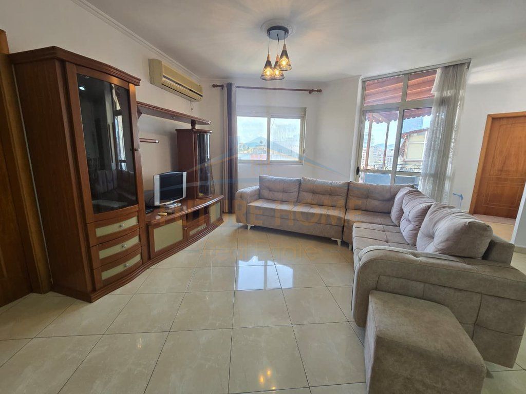 Qira, Apartament 2+1, Rruga e Barrikadave, Tiranë.