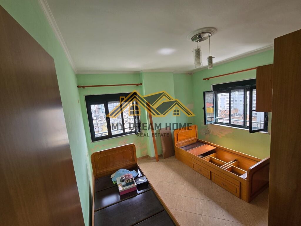 SHITET APARTAMENT 3+1+2T+2 BALLKONE PRANE MARKATES DURRES!