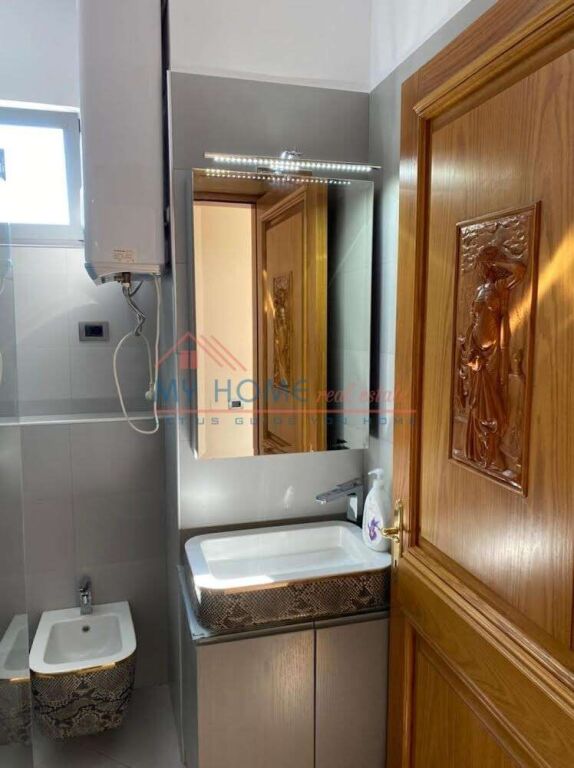 Apartment 1+1 For Rent in Myslym Shyri Tirana