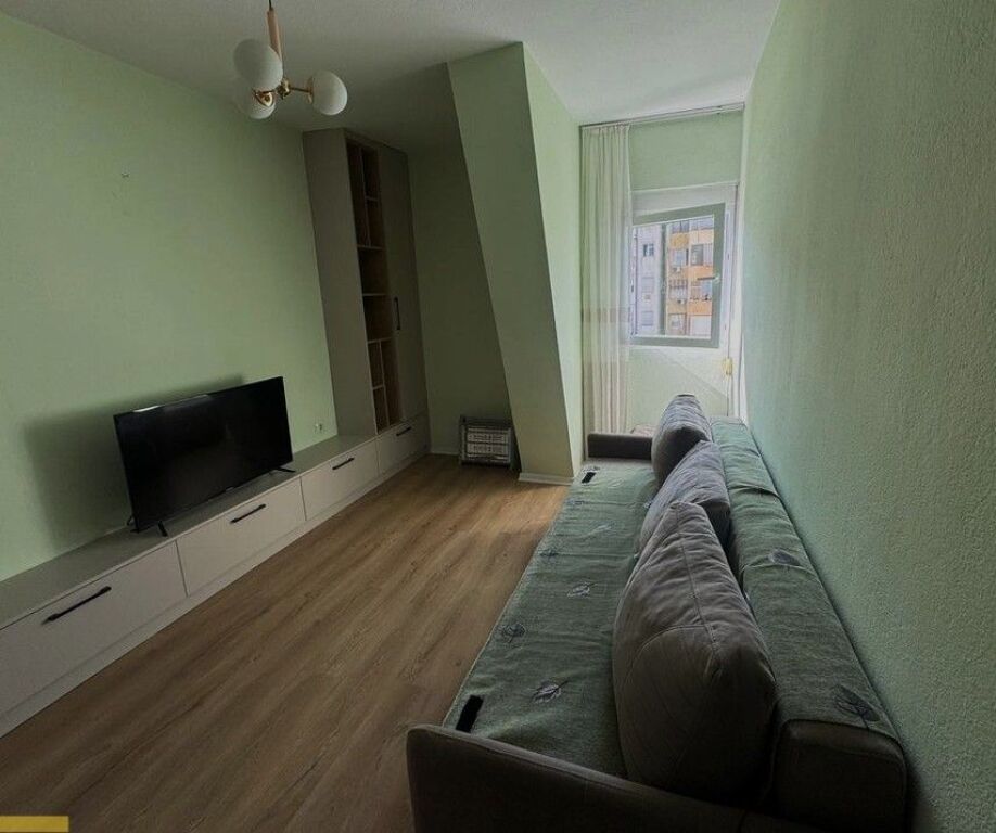 In vendita, Appartamento 2+1, Via Kavaja, Tirana.