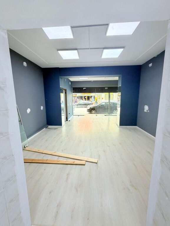 BUSINESS PREMISES FOR RENT NEAR THE MARKET, DURRES