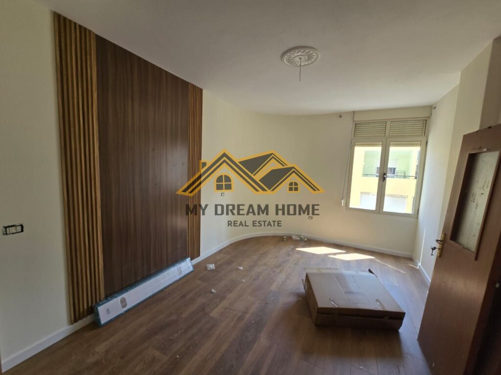 SHITET APARTAMENT 1+1 PLAZH DURRES