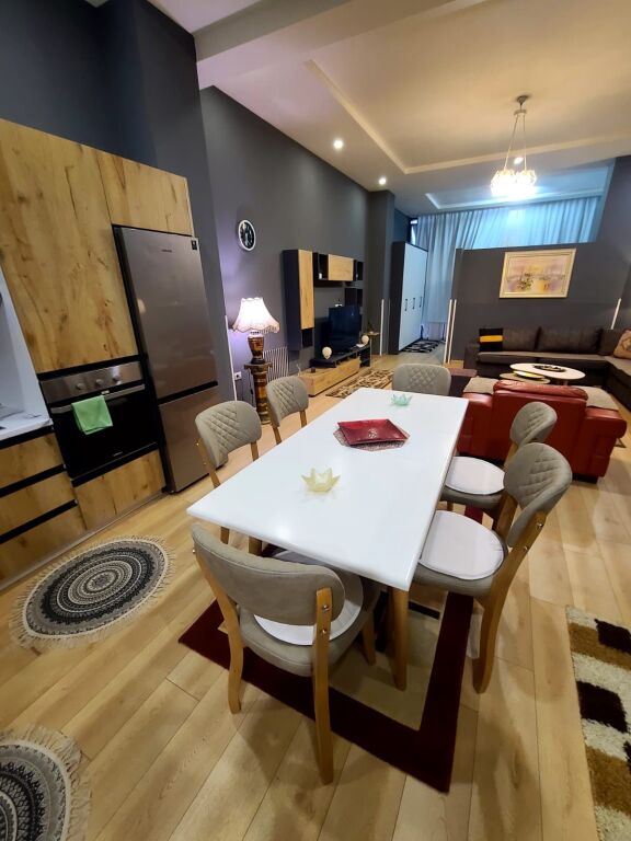 1+1,sip 90 m2,rruga peti liqeni i thate,600 euro i diskutueshem