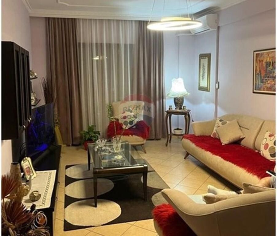 Apartament me qira 2+1+2 Rruga e Kavajës