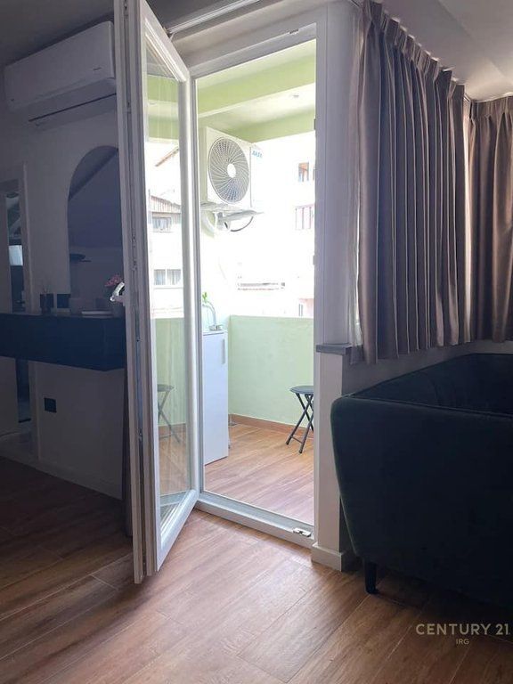 Jepen me Qira 2 Studio në Bllok – Airbnb Ready, Full Book &amp; Smart Home