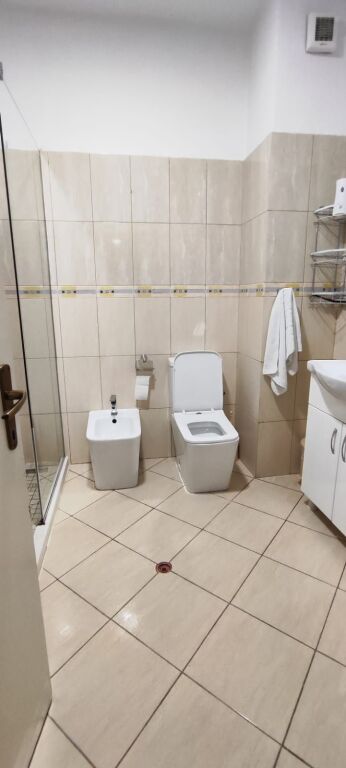 Apartament 2+1, Eleonora Kodra e Diellit!