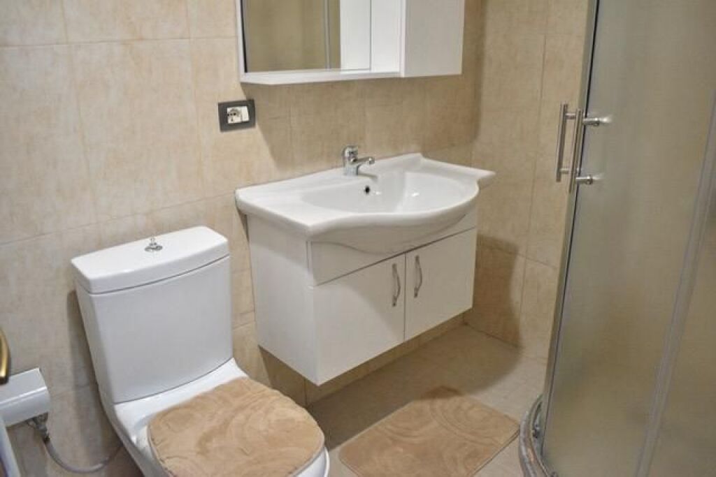 🏡 Jepet me qira apartament 1+1 📍 Tek Globe / përballë Delijorgjit💶 Çmimi: 600€/muaj