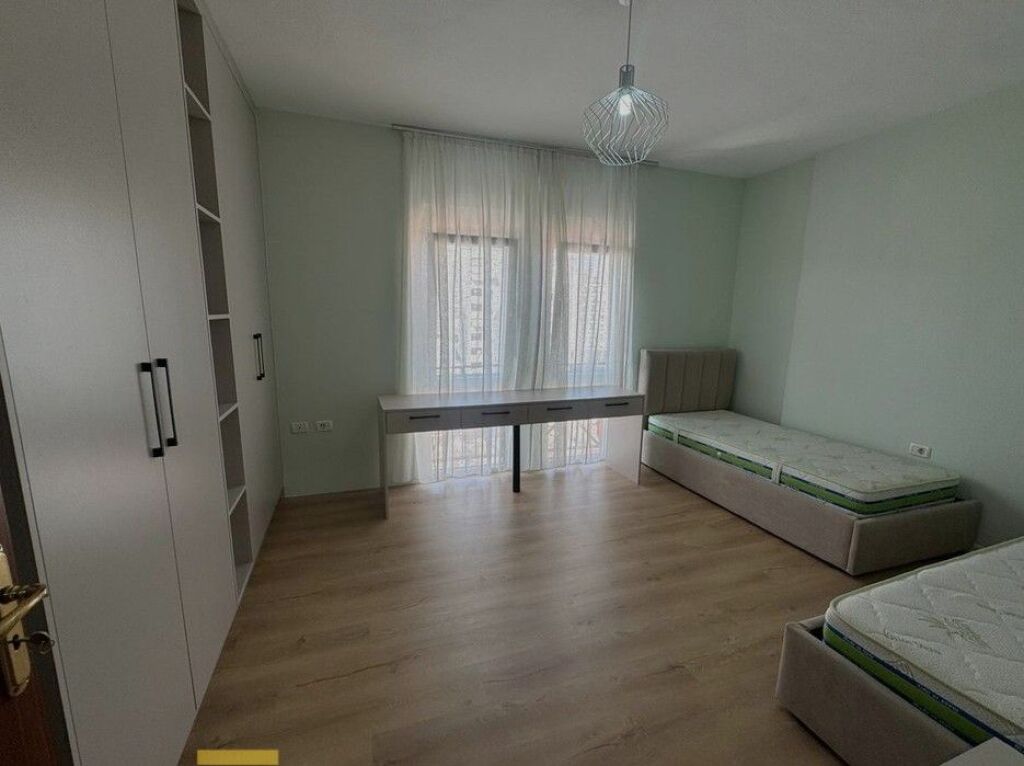 In vendita, Appartamento 2+1, Via Kavaja, Tirana.