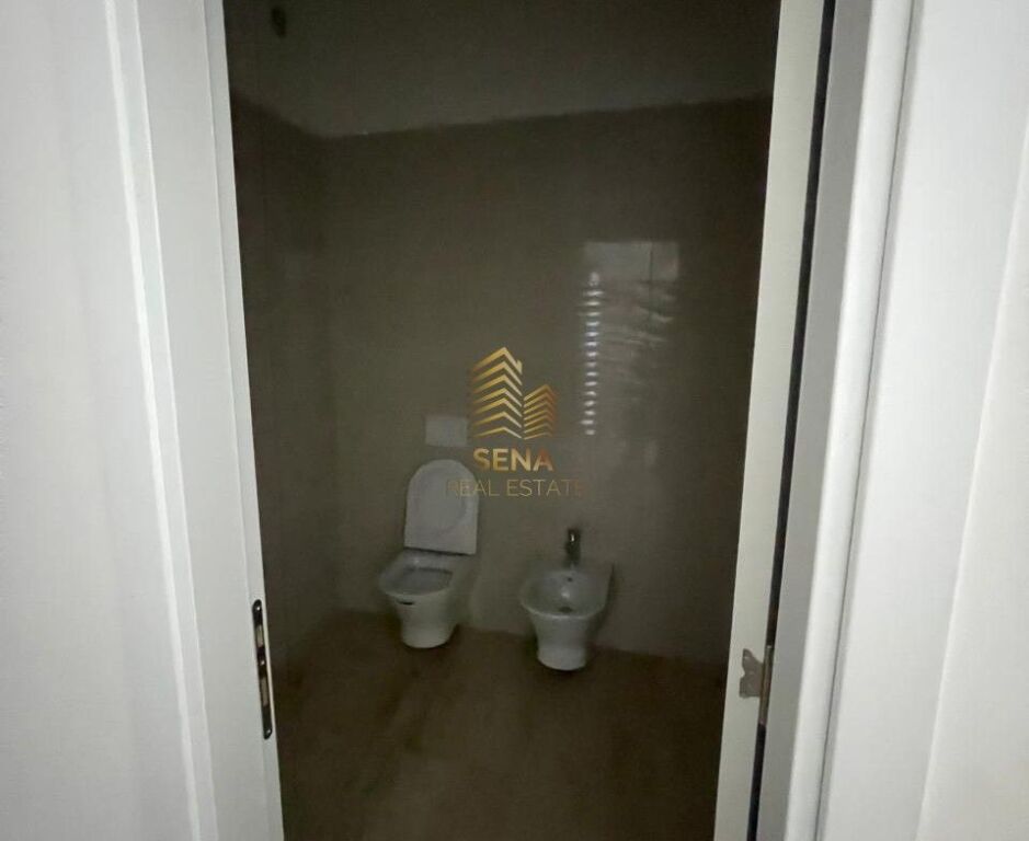 Qira, Ambient Per Biznes,2+1+blk,Kompleksi Arlis – Rruga e Dibres, 650 Euro/Muaj