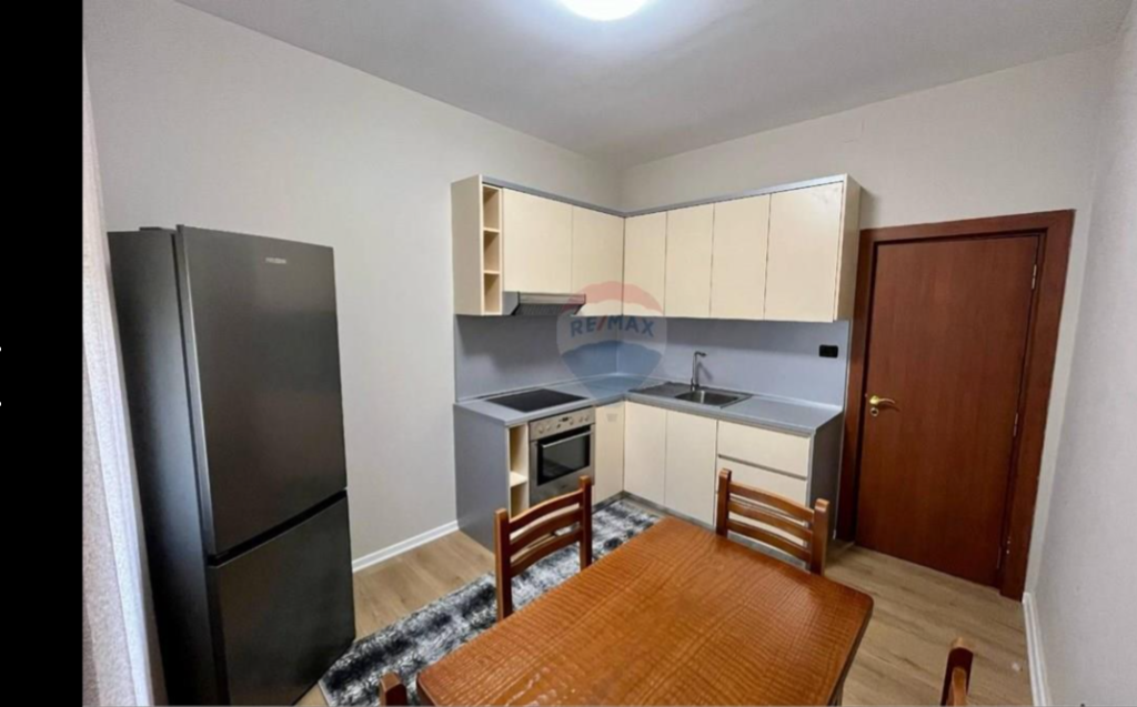 Apartament per qera 1+1 tek Pallatet Agimi