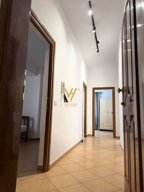 JEPET APARTAMENT 3+1+3 BLK ME QERA NE SELITE 55.000 LEKE