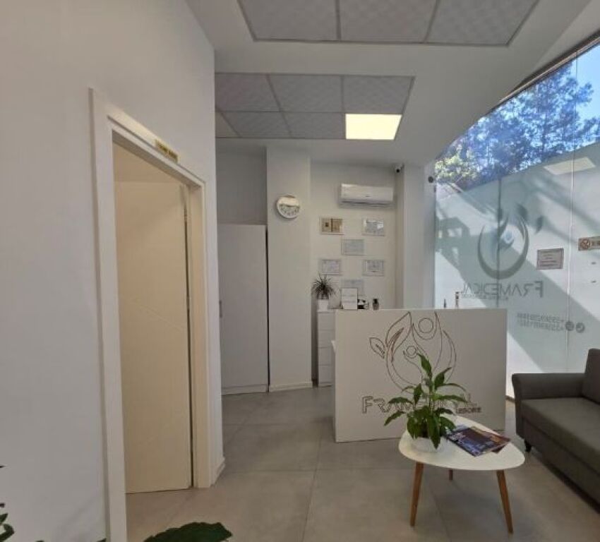 Ambient Klinike per qera