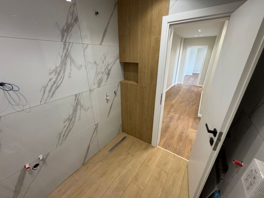 🏡 SHITET APARTAMENT 2+1 TEK  KOMPLEKSI KASA, PLAZH – DURRËS