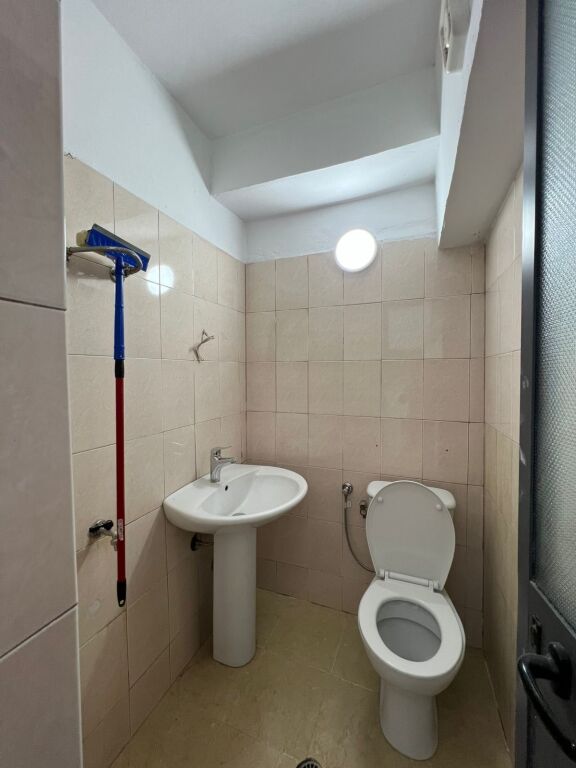 Jepet me qera ambient biznesi