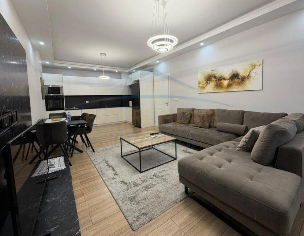 Qera, Apartament 2+1, Unaza e Re, Tiranë.