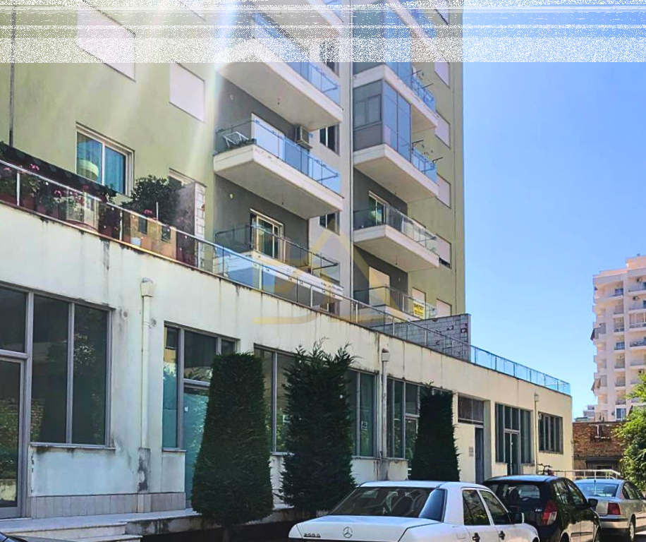 Garage for sale – Vlora, Pavarësia Street