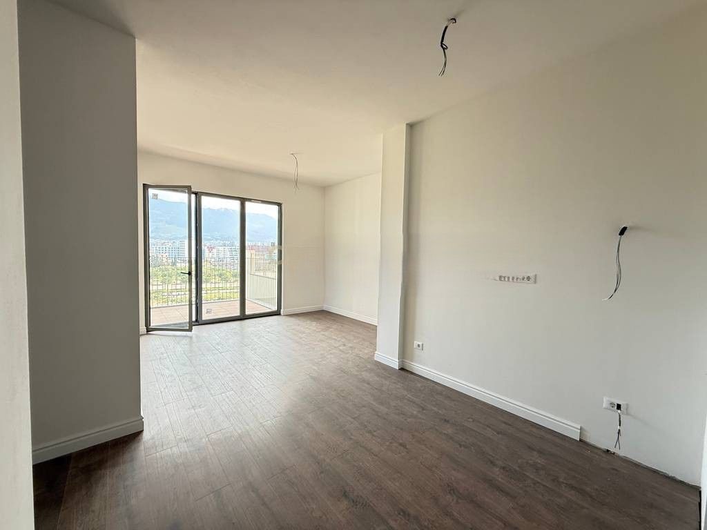 Shitet Apartament 1+1 Bulevardi Ri (Park Avenue) ! 195,000 €