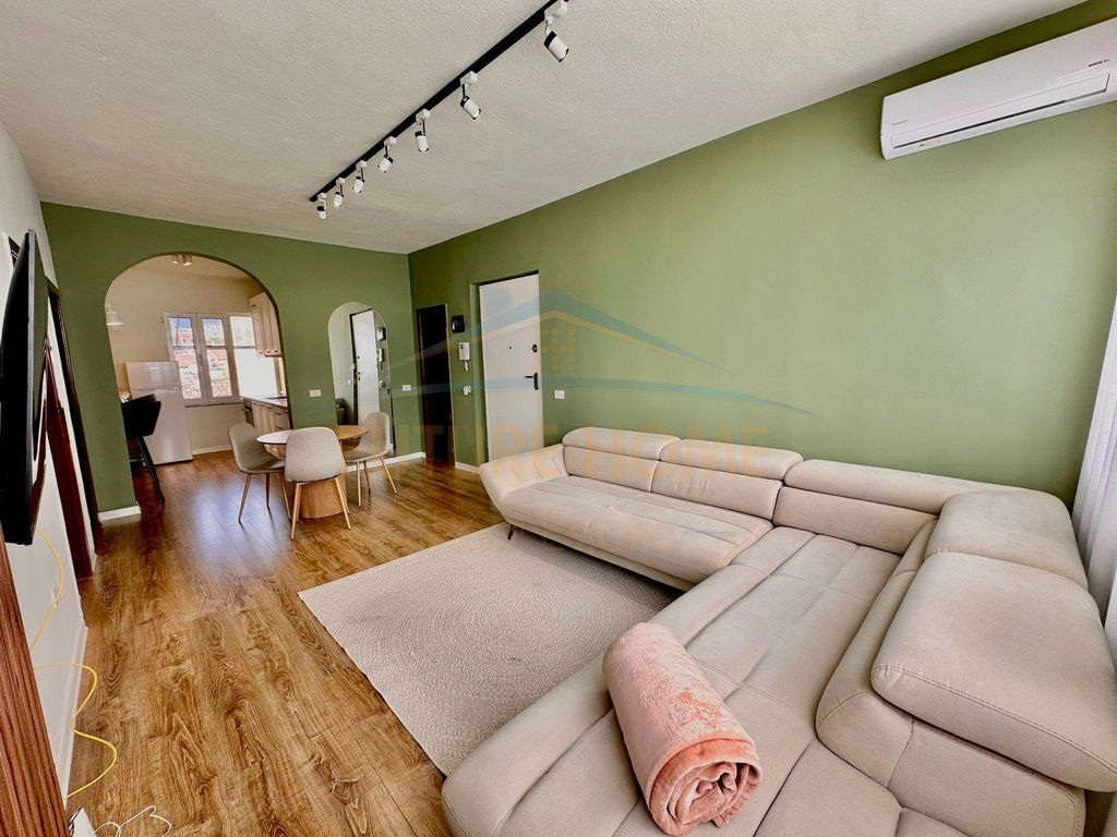 Shitet, Apartament 2+1, Rruga e Durrësit, Tiranë