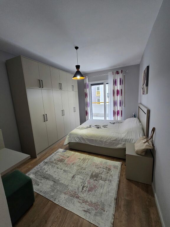Apartament me qera 1+1+parkim tek E-88 ne rrugen Dritan Hoxha