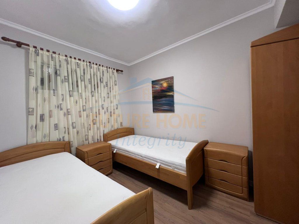 Qera, Apartament 2+1, Blloku, Tiranë.