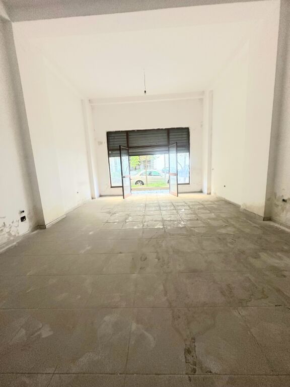 Open Space Shop for Sale, Yzberisht