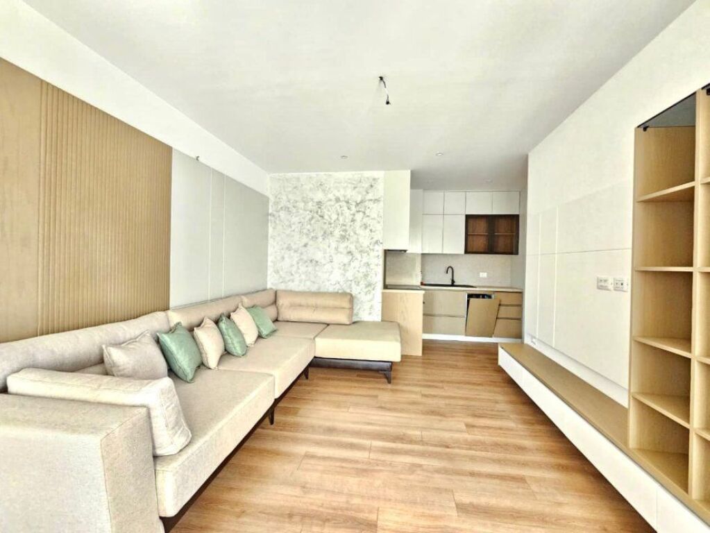 SHITET NGA PRONARI APARTAMENT 2+1 KAFE FLORA 270.000
