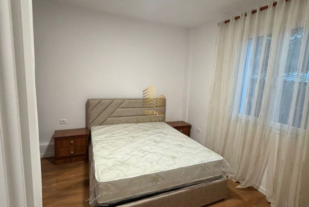 Qira, Hyrje Private 2+1+Post Parkimi, Shkoze, 40.000 Leke/Muaj