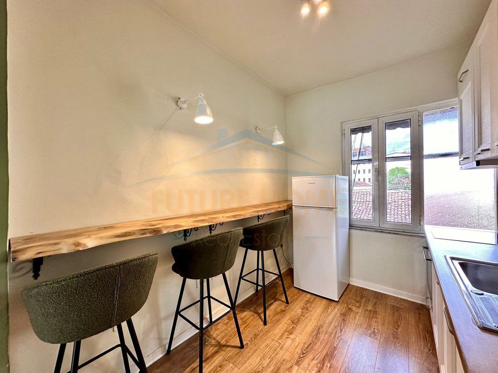 Shitet, Apartament 2+1, Rruga e Durrësit, Tiranë