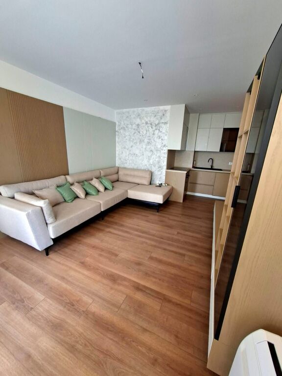 SHITET NGA PRONARI APARTAMENT 2+1 KAFE FLORA 270.000
