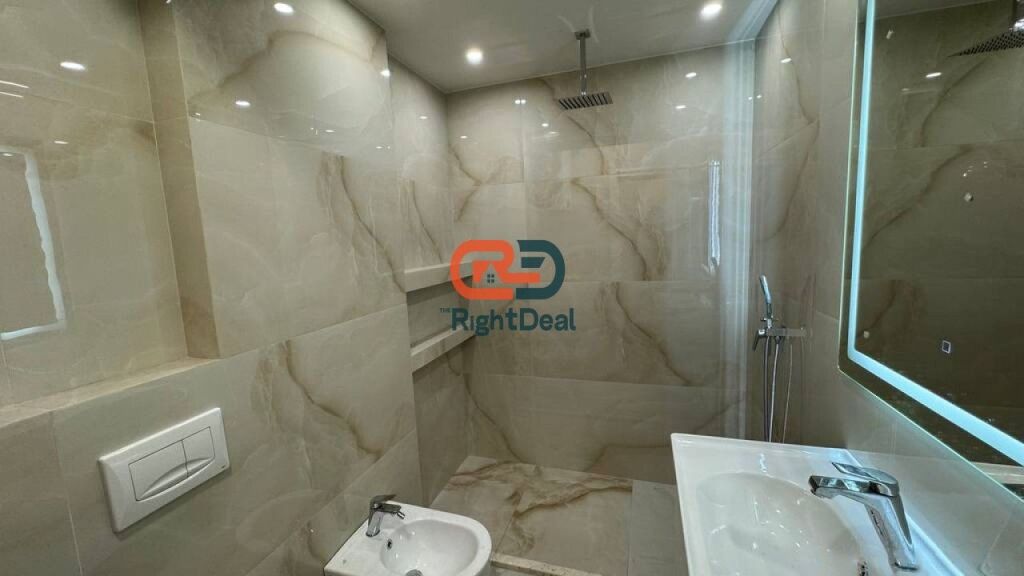 Tek Rruga e Kavajes, Shitet Super Apartament 1+1, Totalisht I Investuar !!