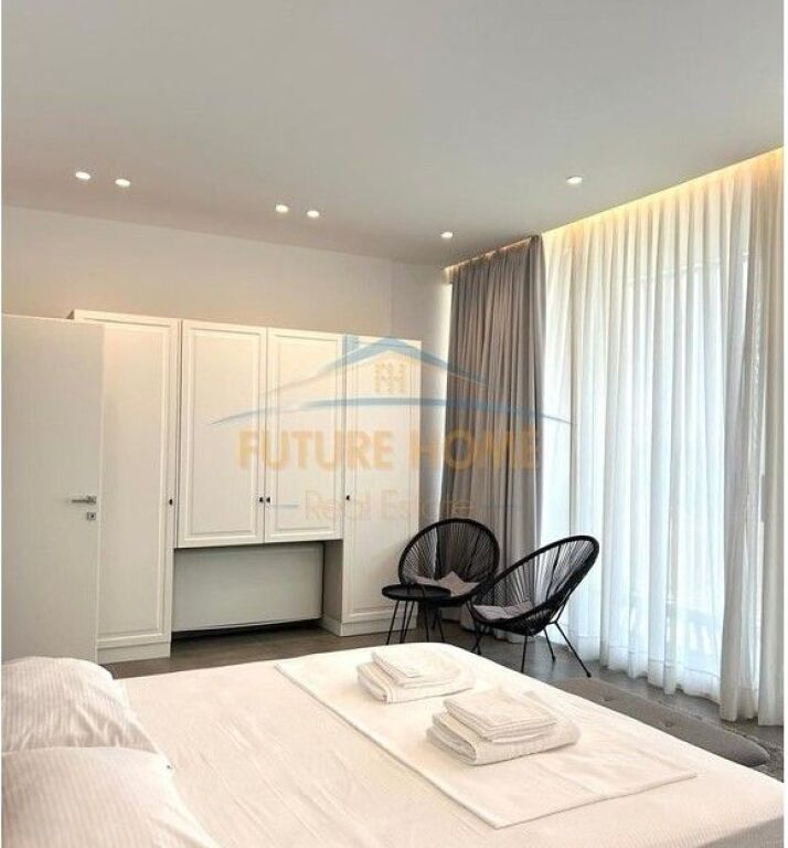 Në Shitje, Vila e Bashkangjitur + Shtëpi Mysafiri, Green Coast Residence