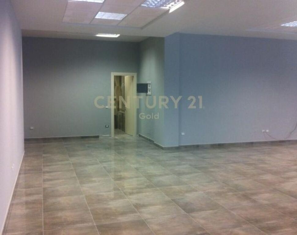 AMBIENT KOMERCIAL (ZYRA) PER QIRA